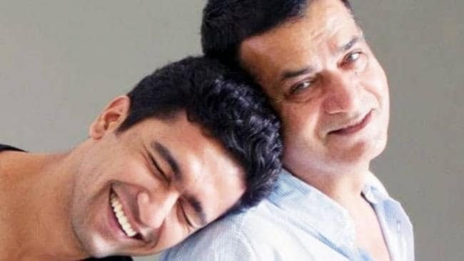 Vicky Kaushal with father