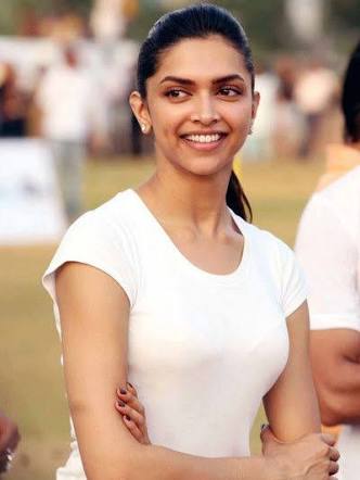 Deepika Padukone natural look