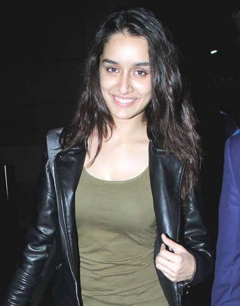 Shraddha kapoor airport look