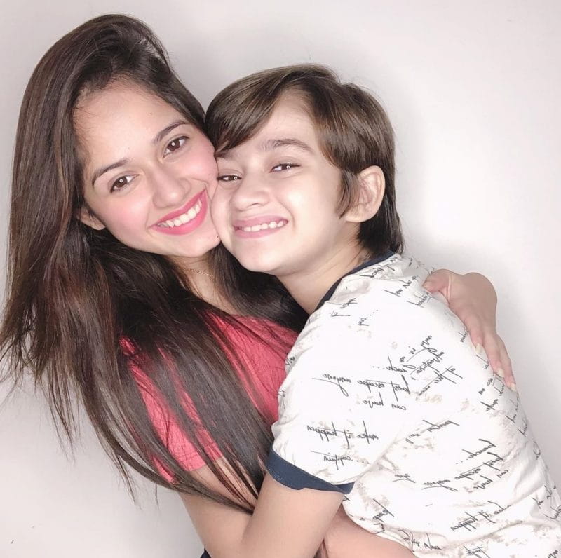 Jannat Zubair and Ayan Zubair
