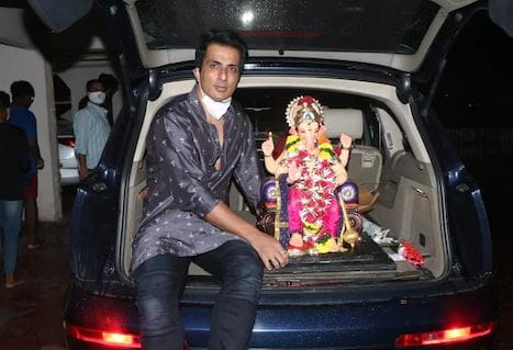 Sonu Sood's Ganpati Visarjan