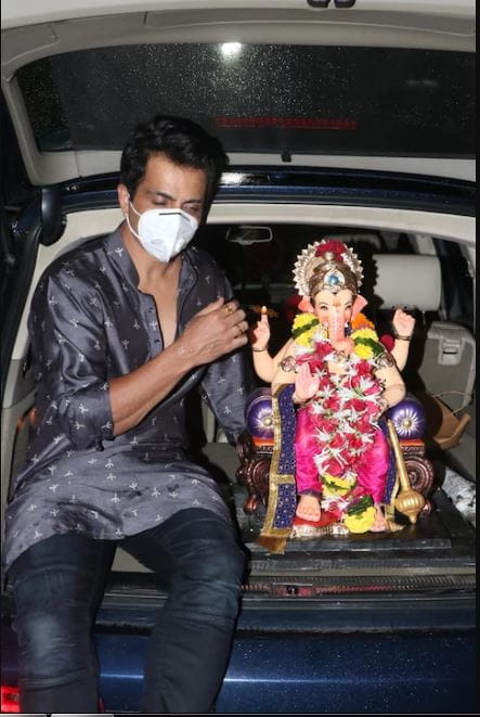 Sonu Sood's Ganpati Visarjan