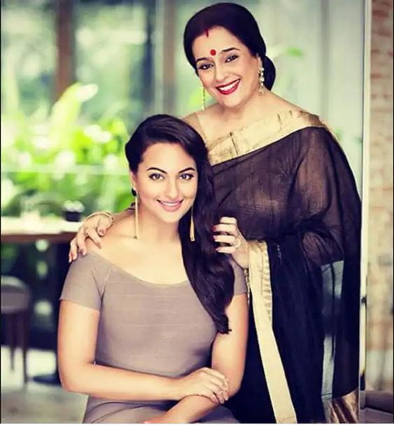 Sonakshi Sinha - Mother Poonam Sinha
