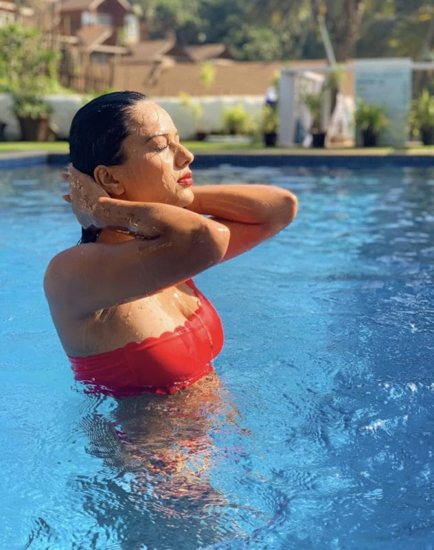 Nia Sharma
