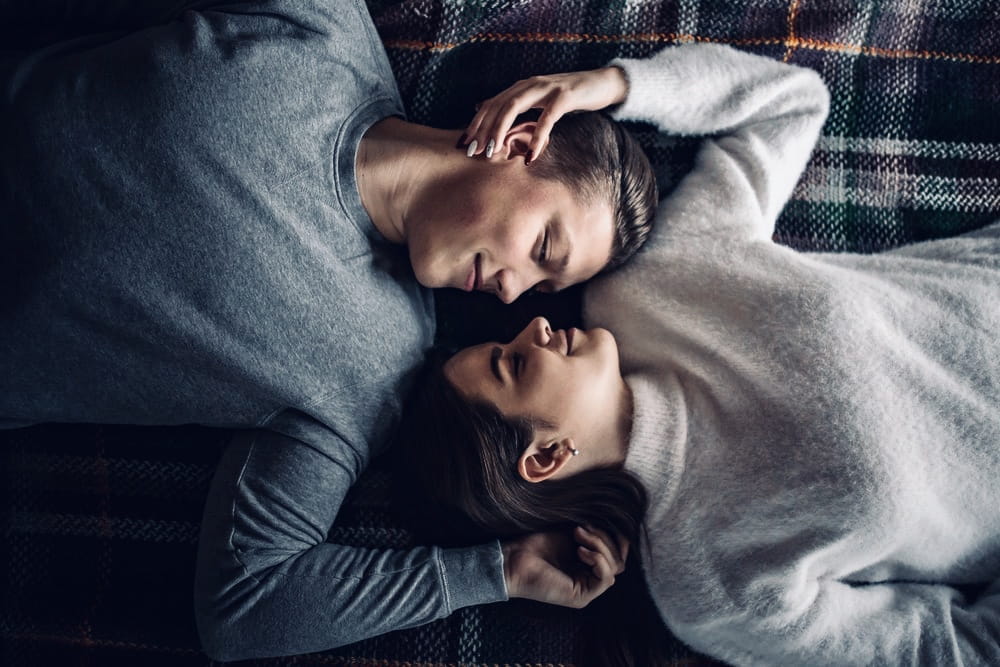 क्या आप पहली बार सेक्स करने जा रहे हैं? बचें इन ग़लतियों से और रखें इन