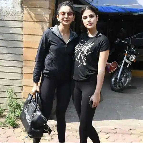 Rhea Chakraborty With Rakul Preet