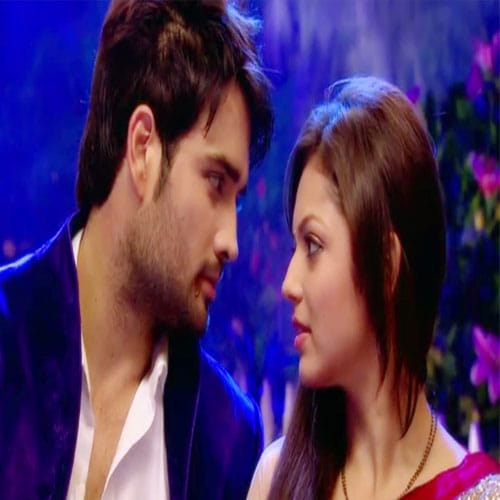 Vivian Disena and Drishti Dhami
