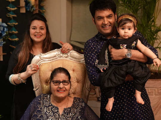 Kapil Sharma With Wife Ginni And Daughter