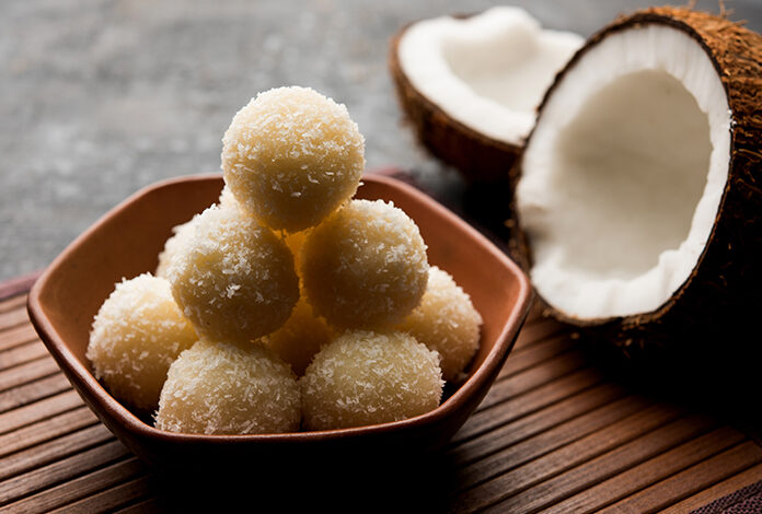 Coconut Mawa Laddu