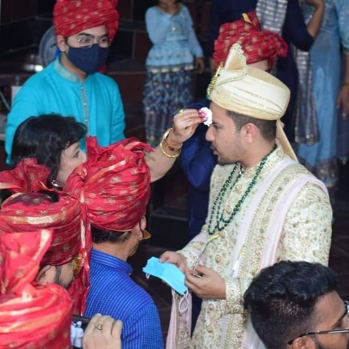 Aditya Narayan's Wedding Photos