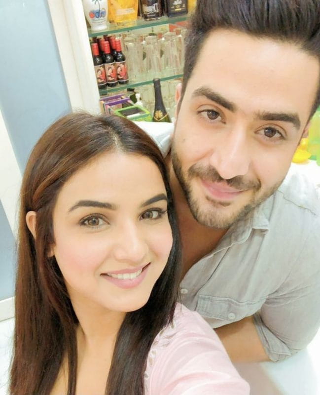 Jasmin Bhasin and Aly Goni