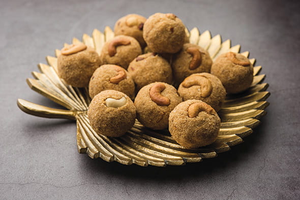 Gond-Wheat Flour Laddo