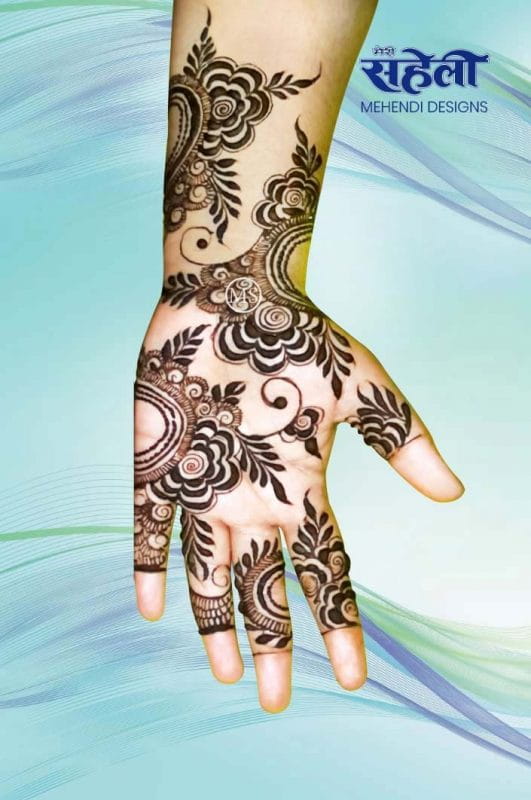 Dubai Mehndi Design🔥 | Dubai Mehndi Design🔥Traditional Funky Henna Design  2022 #dubaimehndidesign #hennadesigns #art #mehndidesigns  #simplemehndidesigns #mehndi #henna | By Blossoms of Love/Beautiful Mehndi  Designs | Facebook