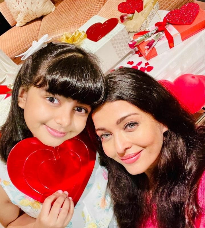 Aishwarya Rai Bachchan and her daughter Aaradhya
