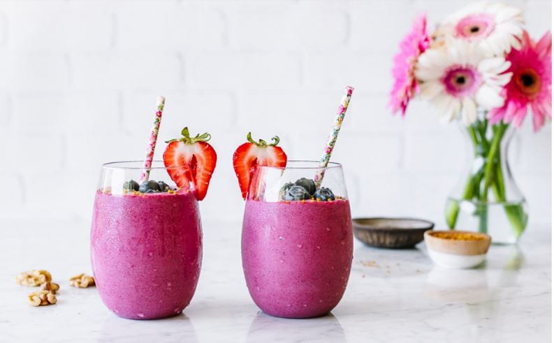 Berry Walnut Chia Smoothie