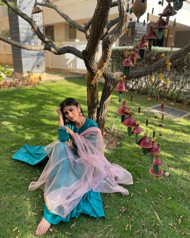 Mouni Roy