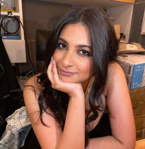 Riya Kapoor