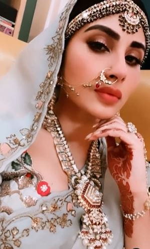 Mouni Roy