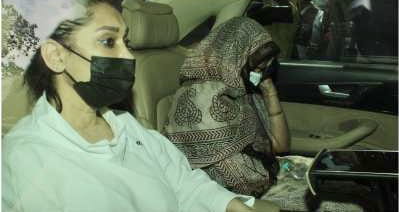 Sidharth Shukla With His Mother