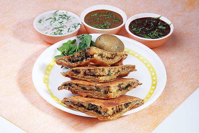 Aloo-Palak Paratha