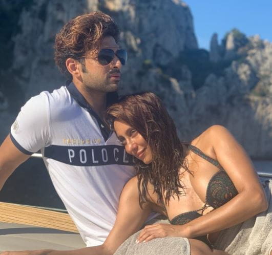 Anusha Dandekar With Karan Kundra