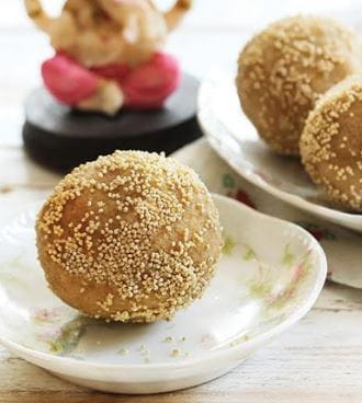 Poori Ke Tasty Laddoo