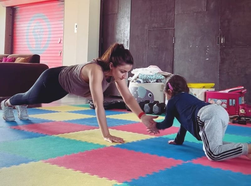 Soha Ali Khan With Daughter Inaaya