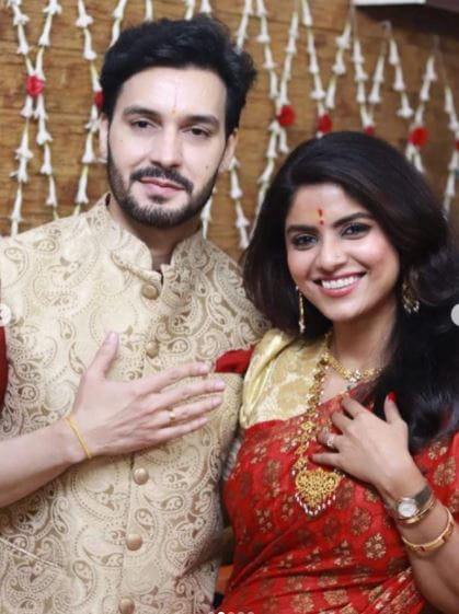 Sayantani Ghosh and Anugrah Tiwari