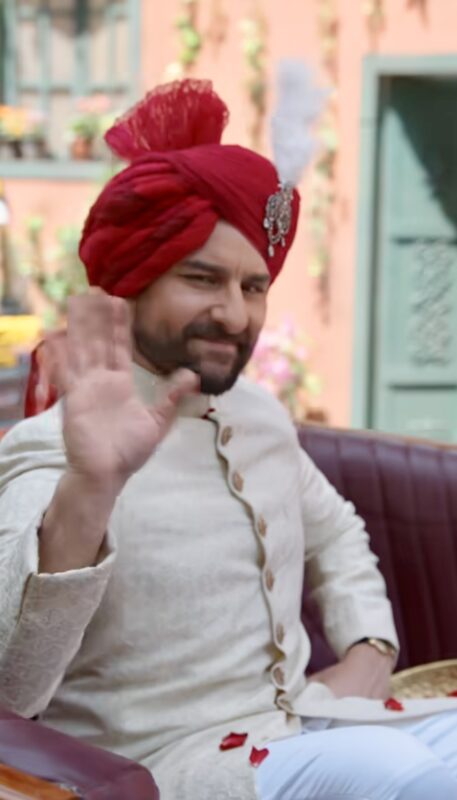 रॉयल स्टाइल में मुंबई की सड़कों पर पूरे ठाठ-बाट के साथ घोड़ा गाड़ी लेकर  निकले नवाब सैफ अली खान… शेरवानी और पगड़ी में दिखा एक्टर का शाही ...
