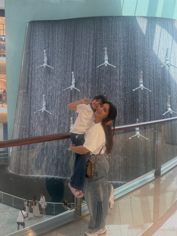Mahhi Vij with daughter Tara