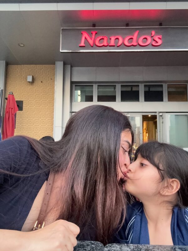 Mahhi Vij with daughter Tara