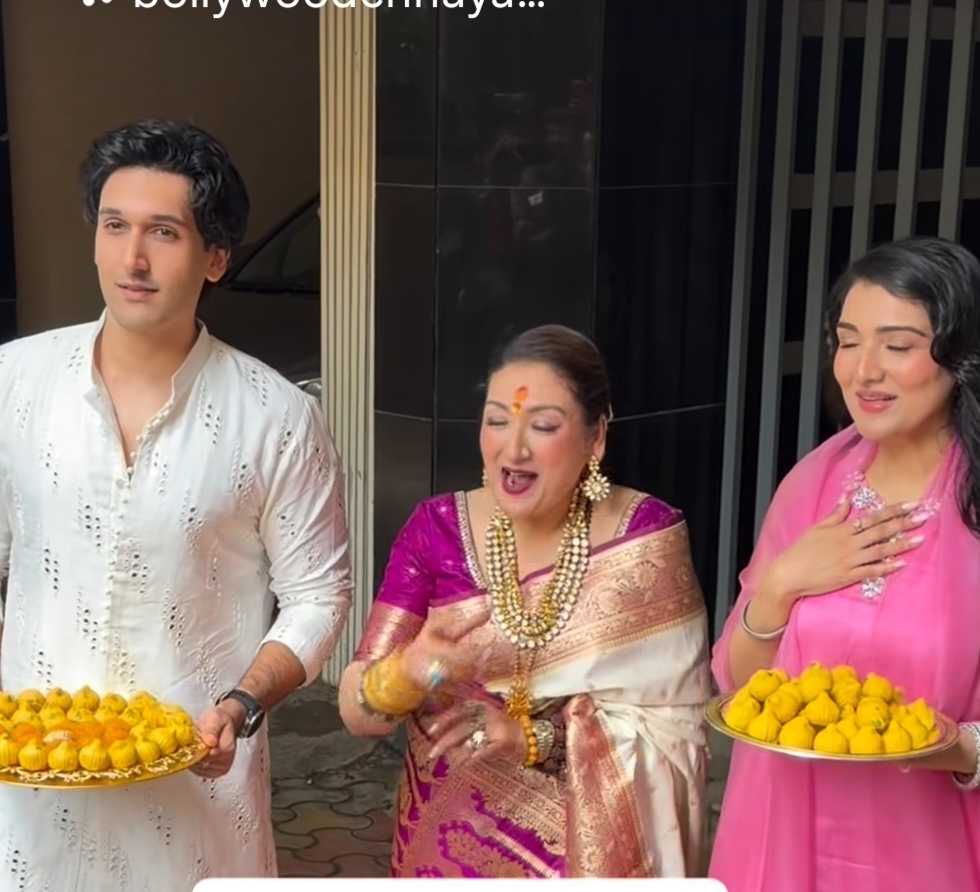 Sunita Ahuja with Yashvardhan and Tina Ahuja