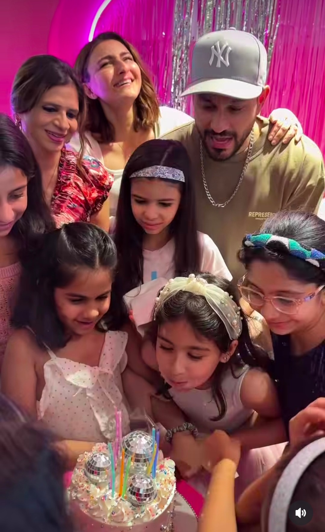 Soha Ali Khan and Kunal Kemmu with daughter Inaaya